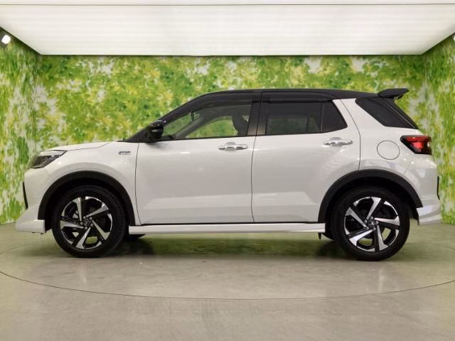 DAIHATSU ROCKY