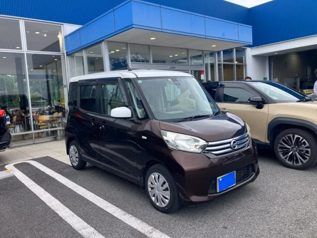 NISSAN DAYZ ROOX