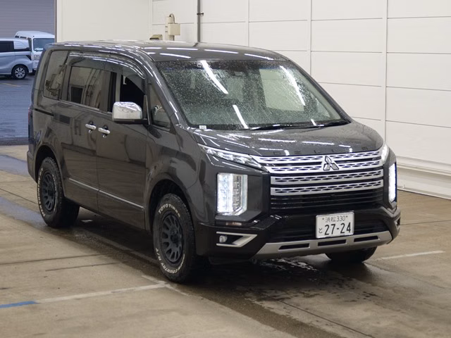 MITSUBISHI DELICA D:5