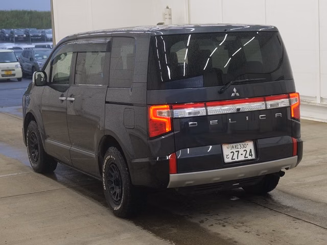 MITSUBISHI DELICA D:5