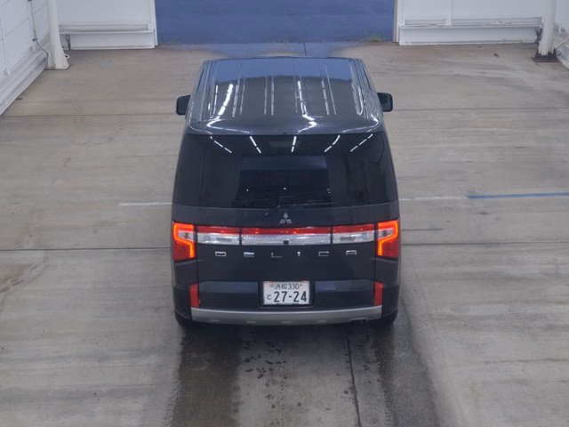 MITSUBISHI DELICA D:5