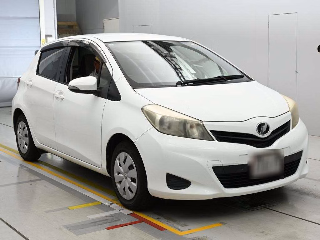 TOYOTA VITZ