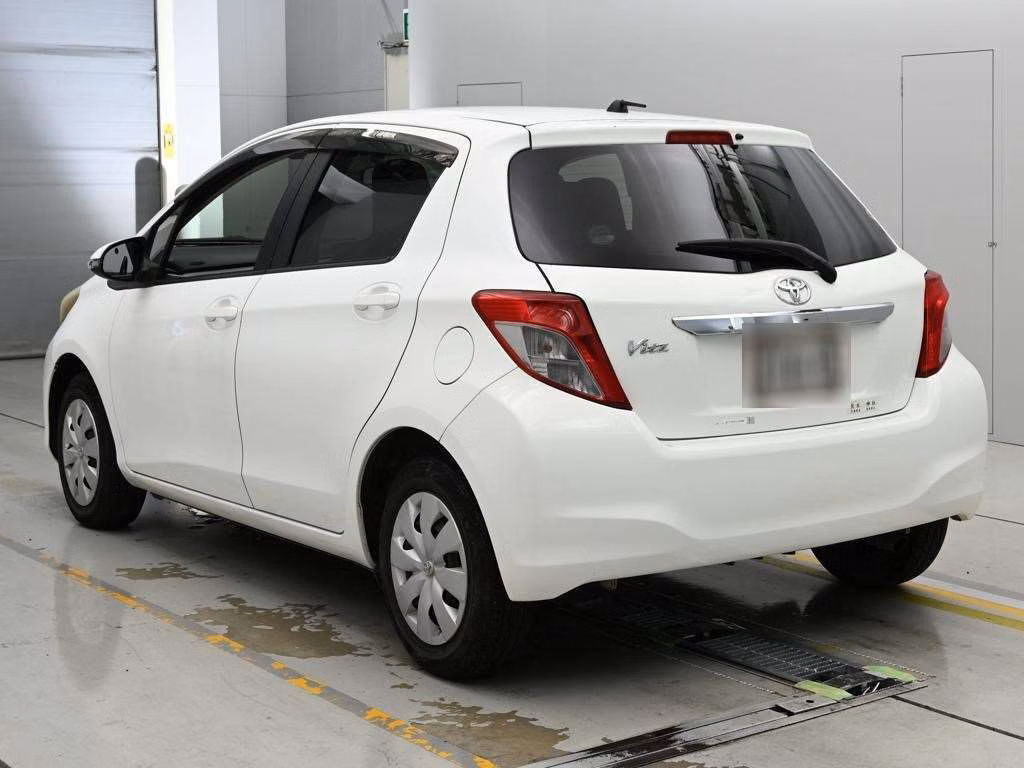 TOYOTA VITZ