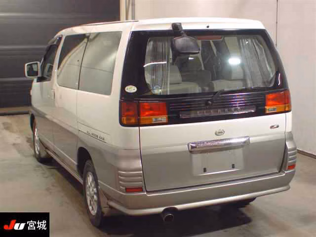 NISSAN ELGRAND