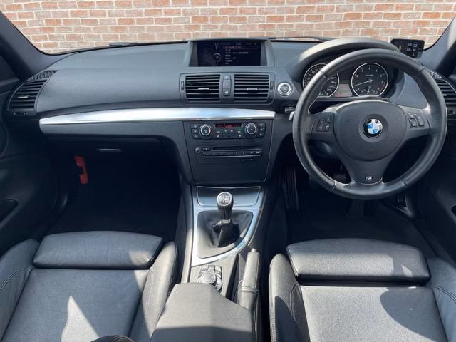 BMW 1-SERIES