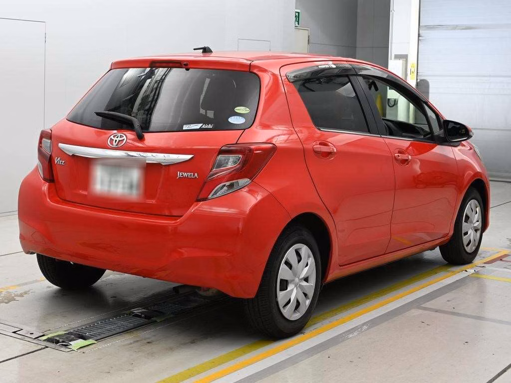 TOYOTA VITZ