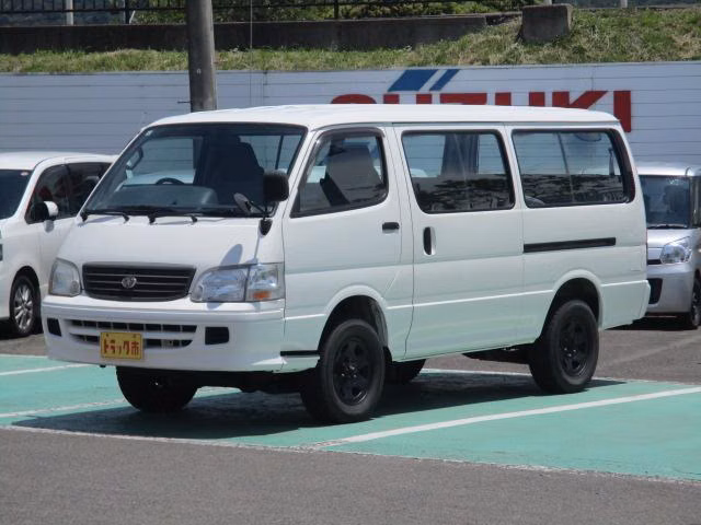 TOYOTA HIACE
