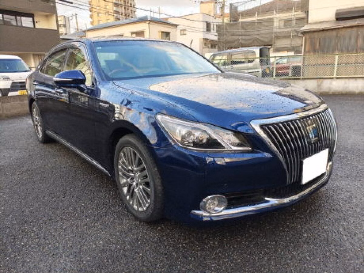 Toyota Crown Majesta