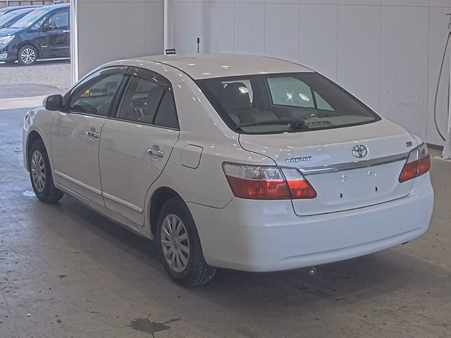 TOYOTA PREMIO
