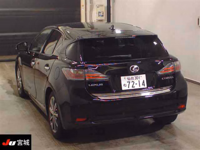 LEXUS CT200H
