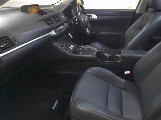 LEXUS CT200H