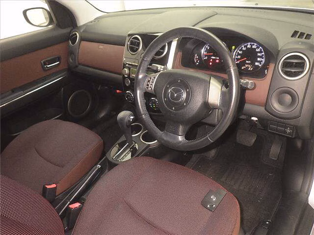 MAZDA VERISA