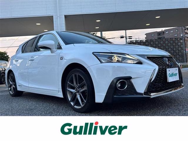 Lexus CT200h