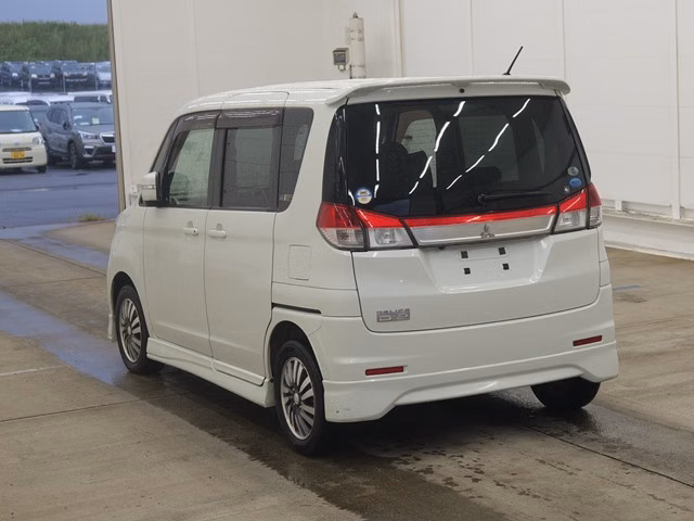 MITSUBISHI DELICA D:2