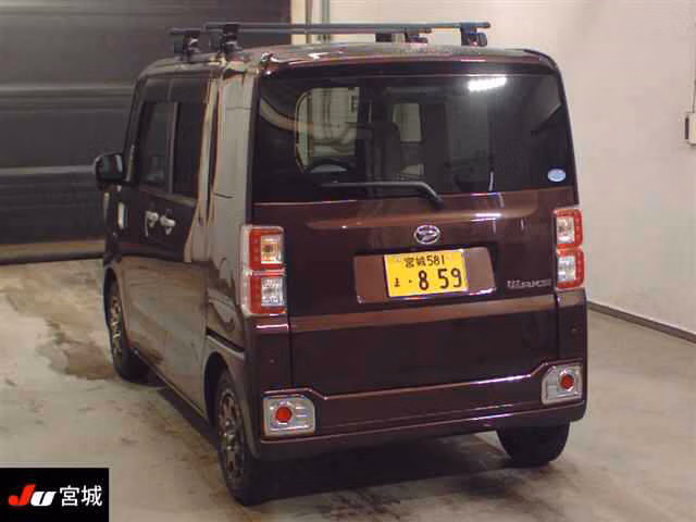 DAIHATSU WAKE