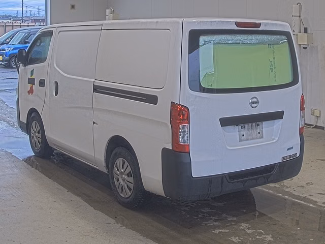 NISSAN NV350 CARAVAN