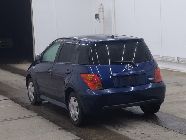 TOYOTA IST