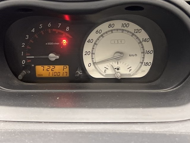 TOYOTA IST