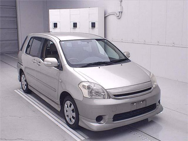 TOYOTA RAUM