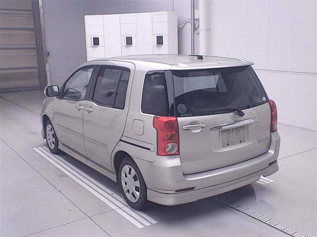 TOYOTA RAUM