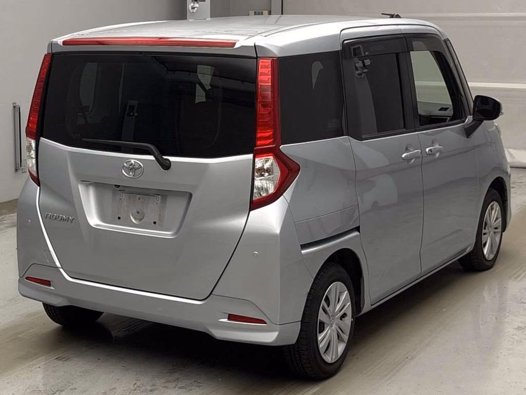 TOYOTA ROOMY