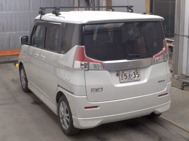 MITSUBISHI DELICA D:2