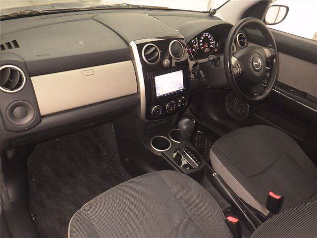 MAZDA VERISA