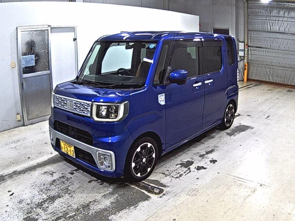 DAIHATSU WAKE