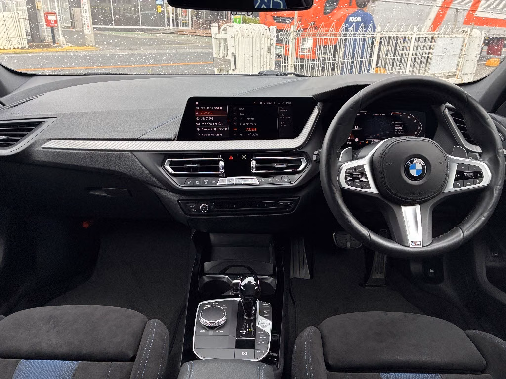 BMW 1-SERIES