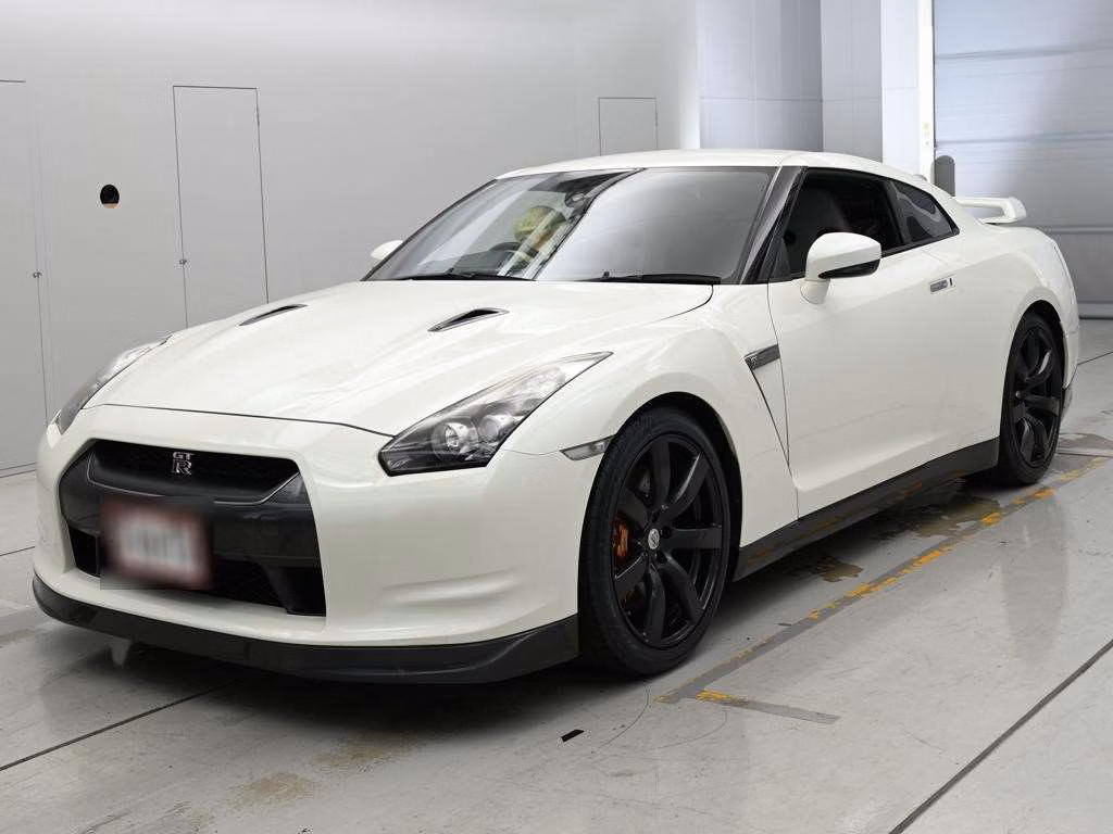 Nissan GT-R