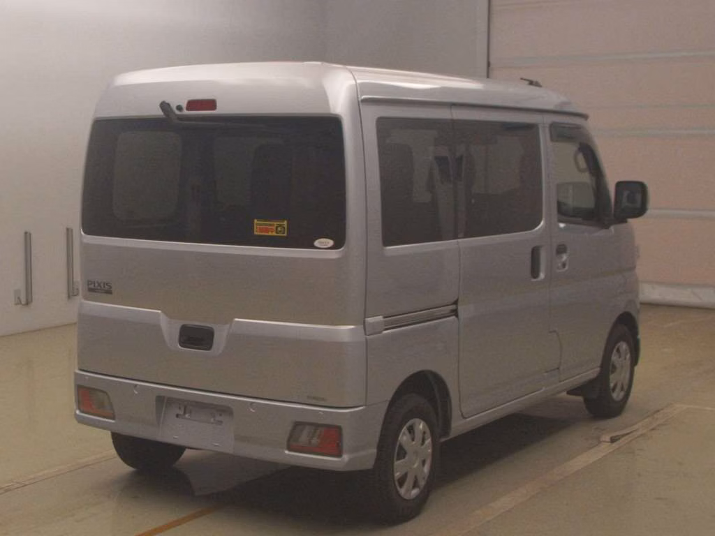 TOYOTA PIXIS VAN