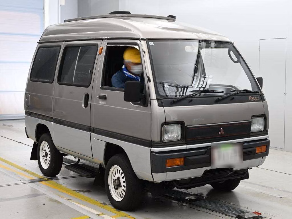 MITSUBISHI BRAVO