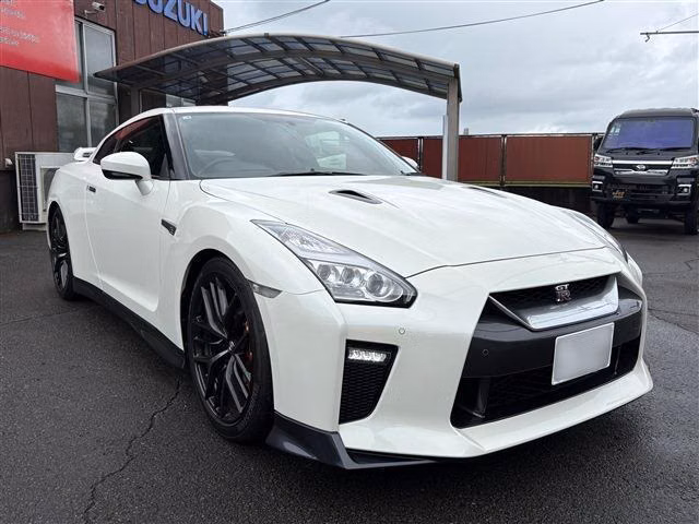 Nissan GT-R