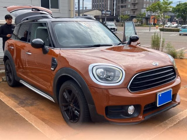MINI CROSSOVER