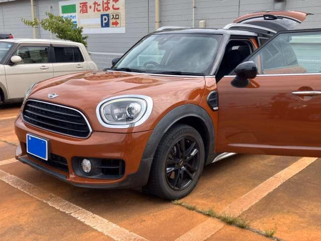 MINI CROSSOVER