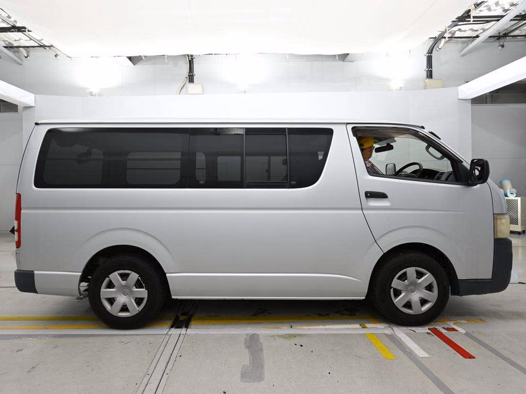 TOYOTA REGIUS ACE
