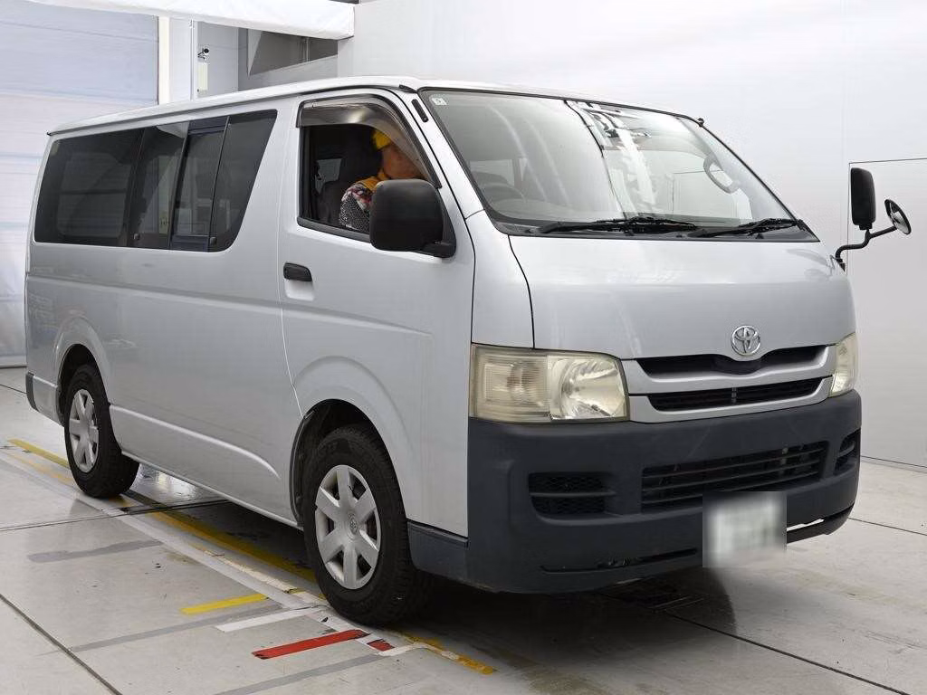 TOYOTA REGIUS ACE