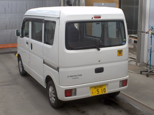 MITSUBISHI MINICAB