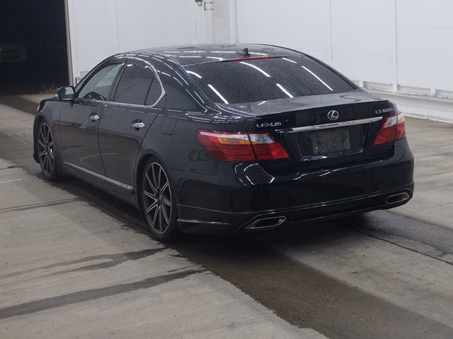 LEXUS LS600H