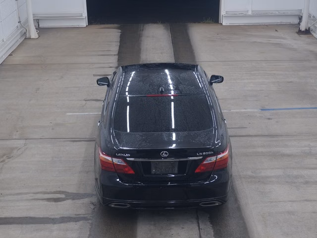 LEXUS LS600H