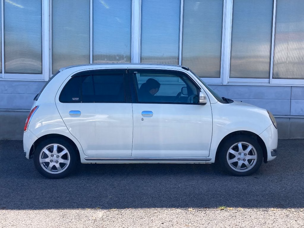 DAIHATSU MIRA GINO