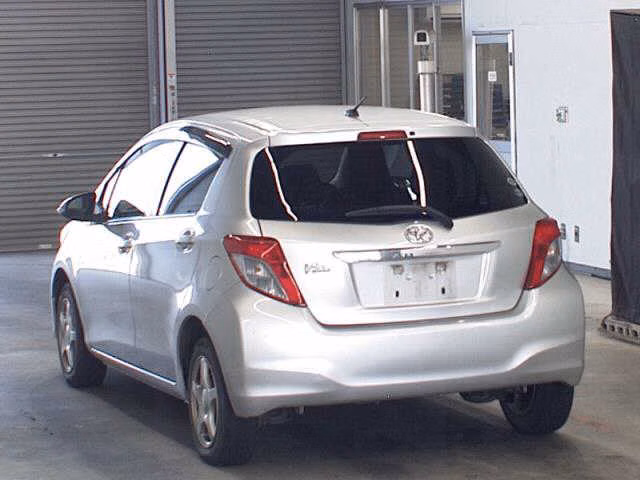 TOYOTA VITZ