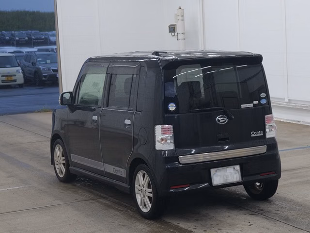 DAIHATSU MOVE CONTE