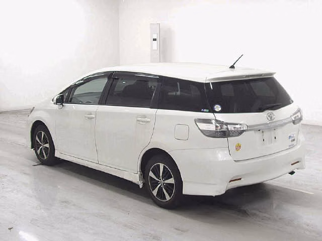TOYOTA WISH