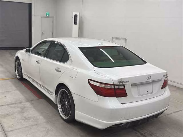 LEXUS LS460