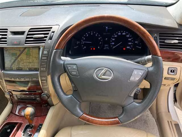 LEXUS LS460