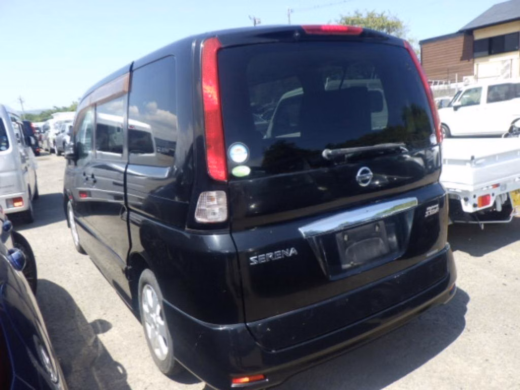 NISSAN SERENA