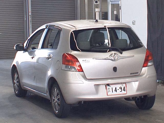 TOYOTA VITZ