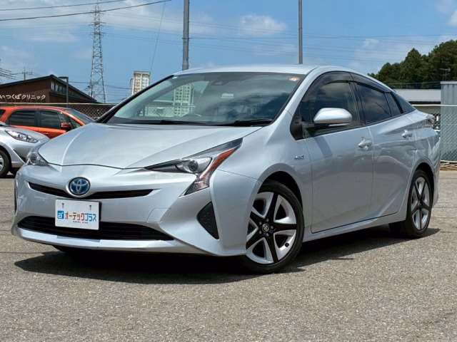 TOYOTA PRIUS