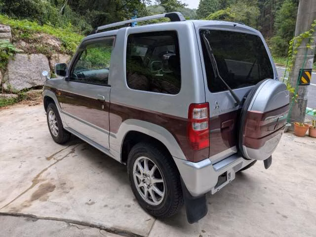 MITSUBISHI PAJERO MINI